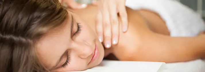 Women being massaged in Roswell GA Women being massaged in Roswell GA